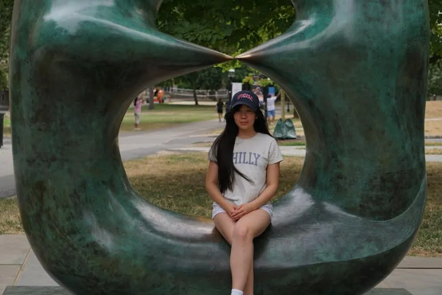 Parisheadshot.JPG